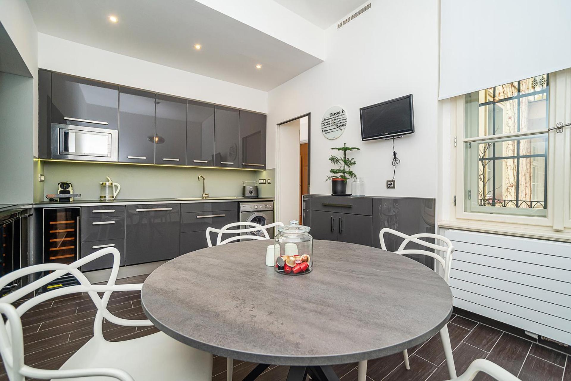 Apartment Luxurious Two-bedroom In The Old Town Prague